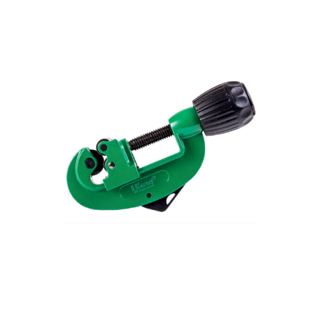 A green handheld tube cutter with black grips, designed for cutting pipes and tubes.